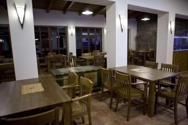 Farmarska Basta Hotel Velky Ujezd Exterior photo